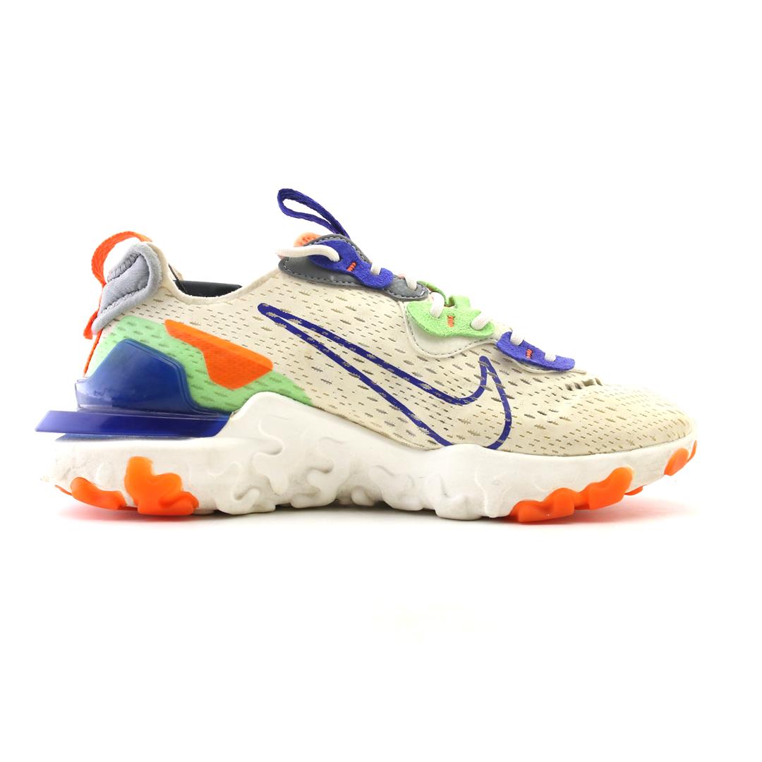NIKE REACT VISION