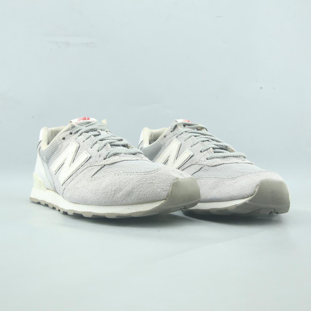 NEW BALANCE  996