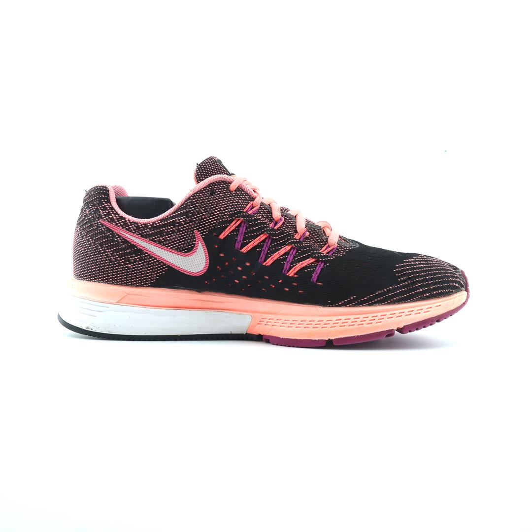 NIKE ZOOM VOMERO 10