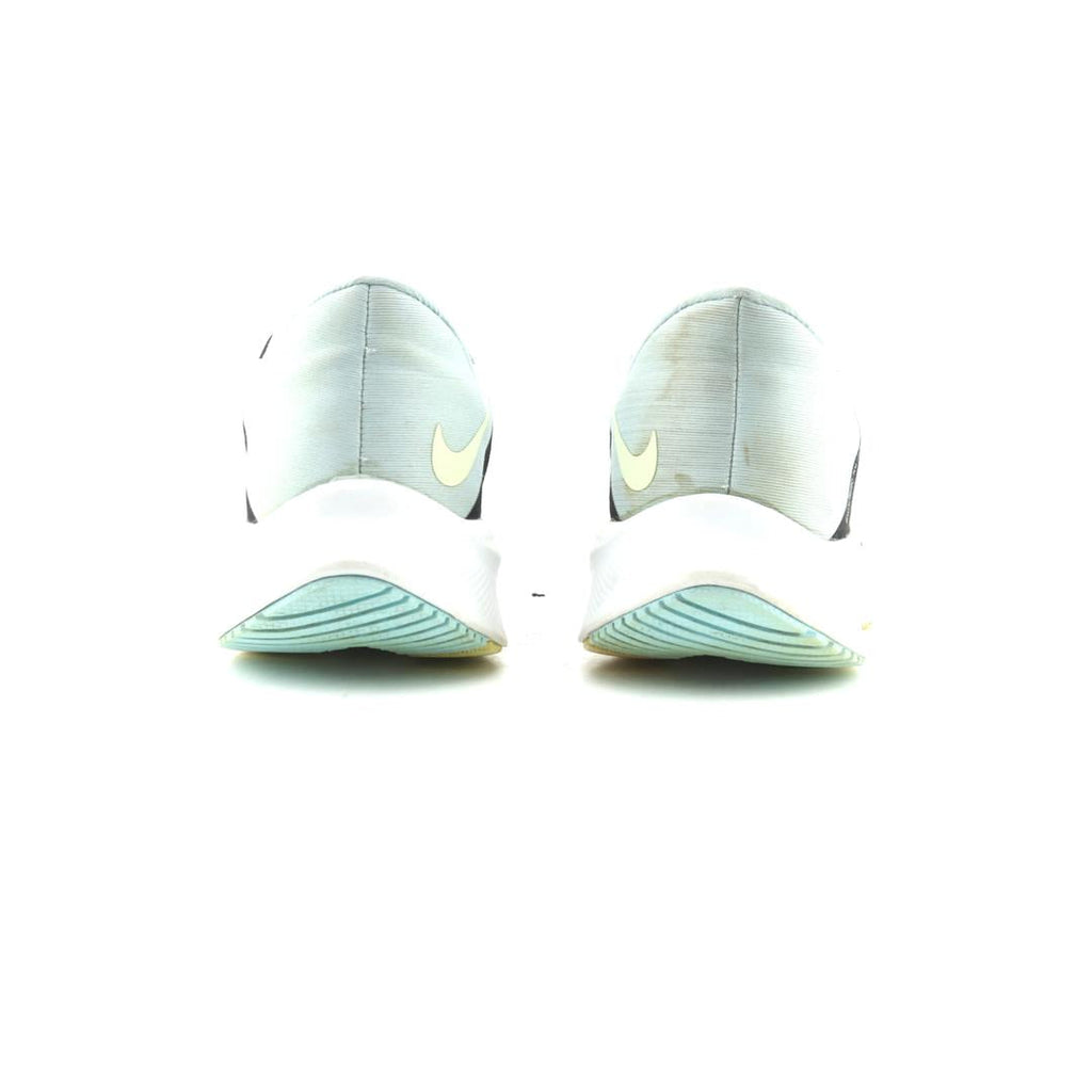 NIKE QUEST 3