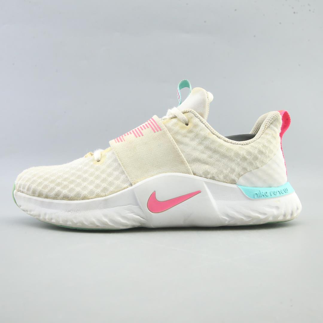 NIKE SEASON TR 9