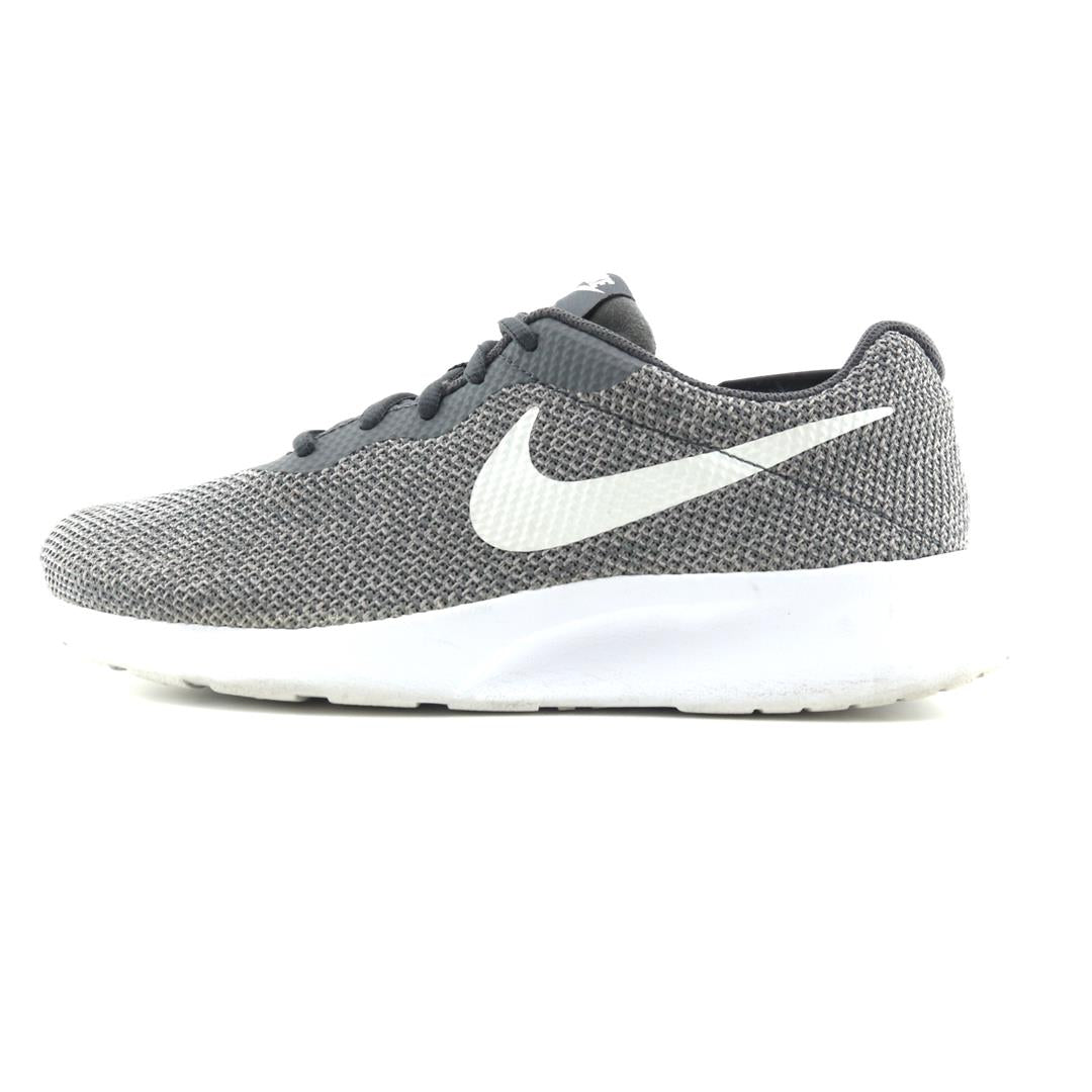 NIKE TANJUN