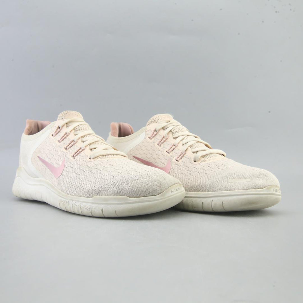 NIKE FREE RN