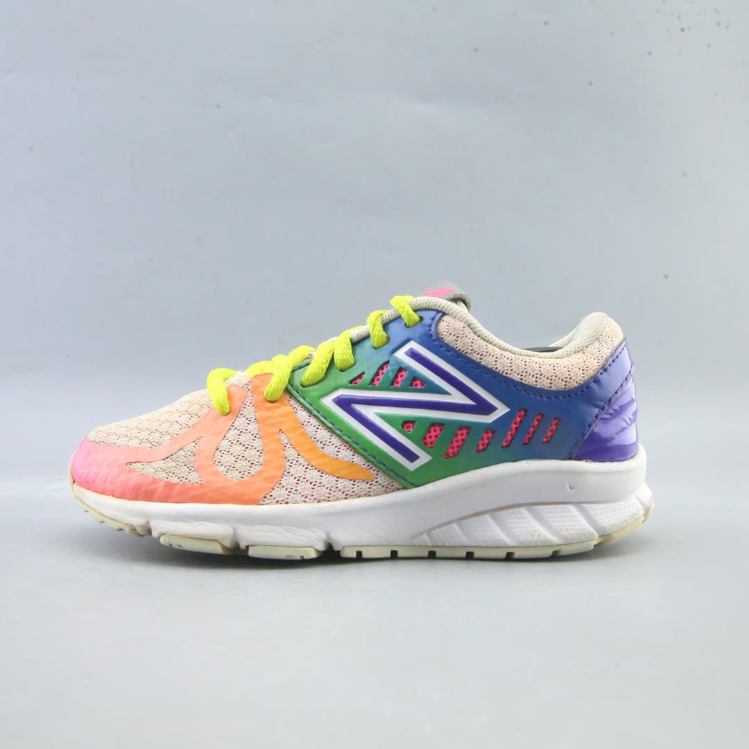 NEW BALANCE 200