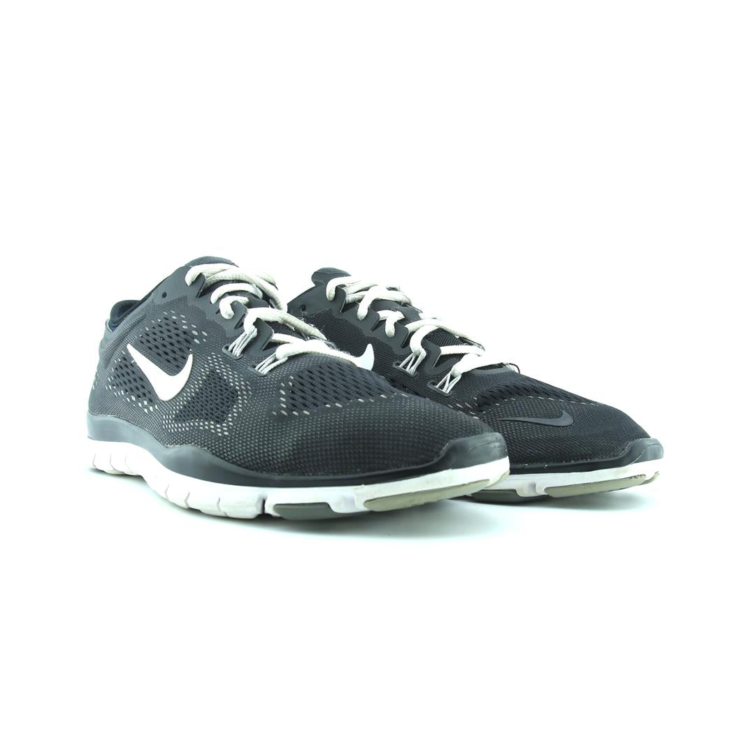 NIKE FREE TR FIT 4