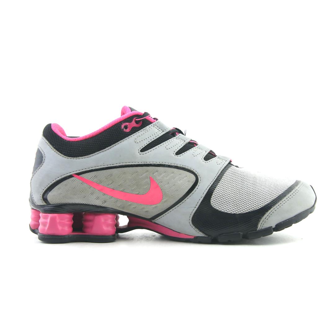 NIKE SHOX VAEDA