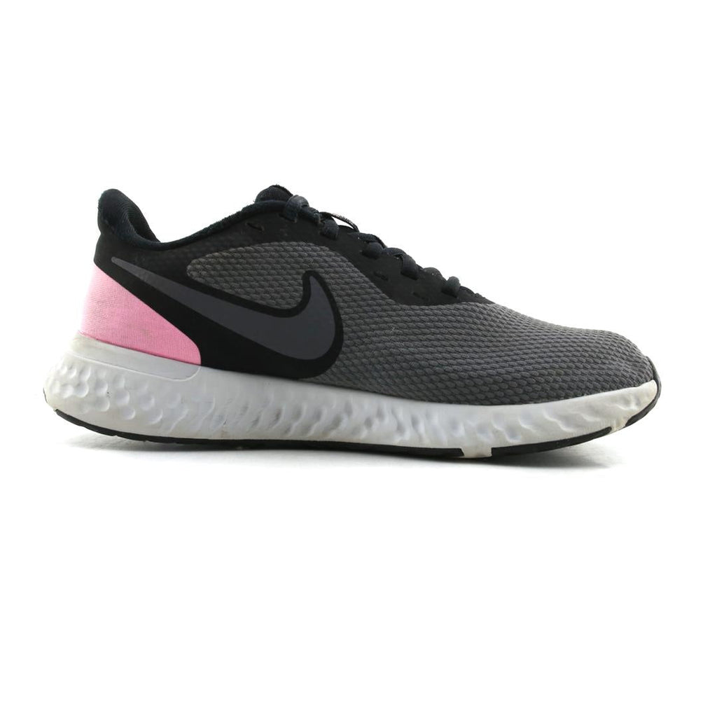 NIKE REVOLUTION 5