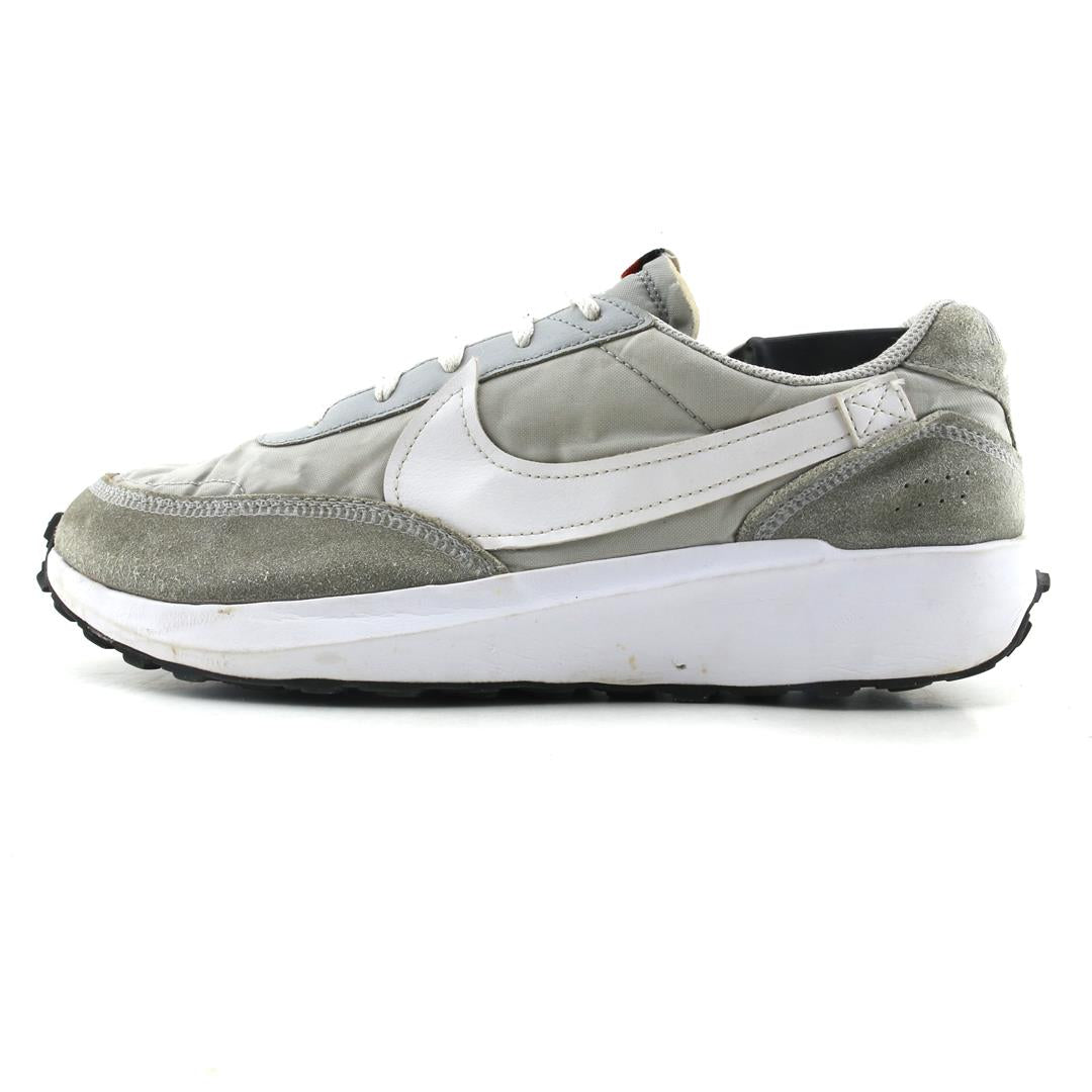 NIKE WAFFLE DEBUT