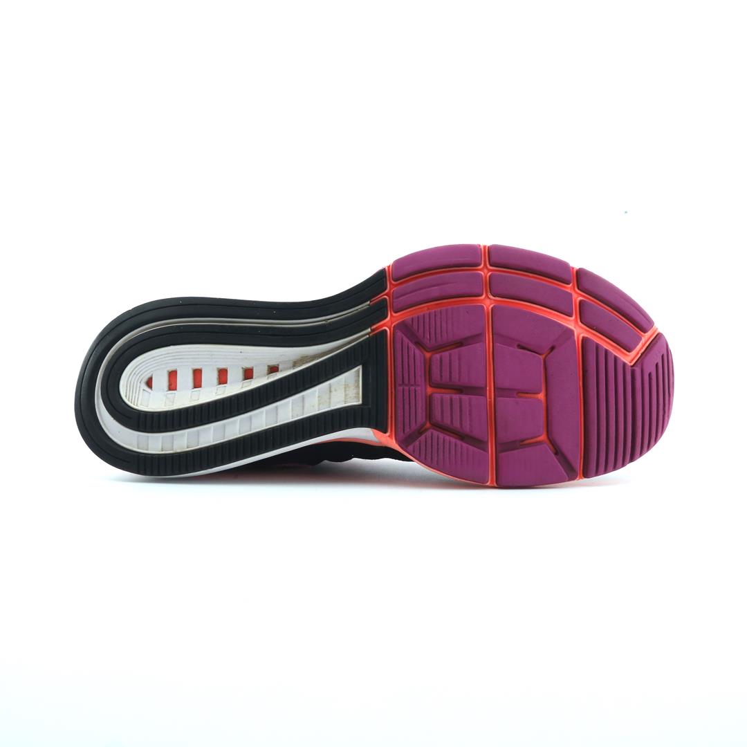 NIKE ZOOM VOMERO 10