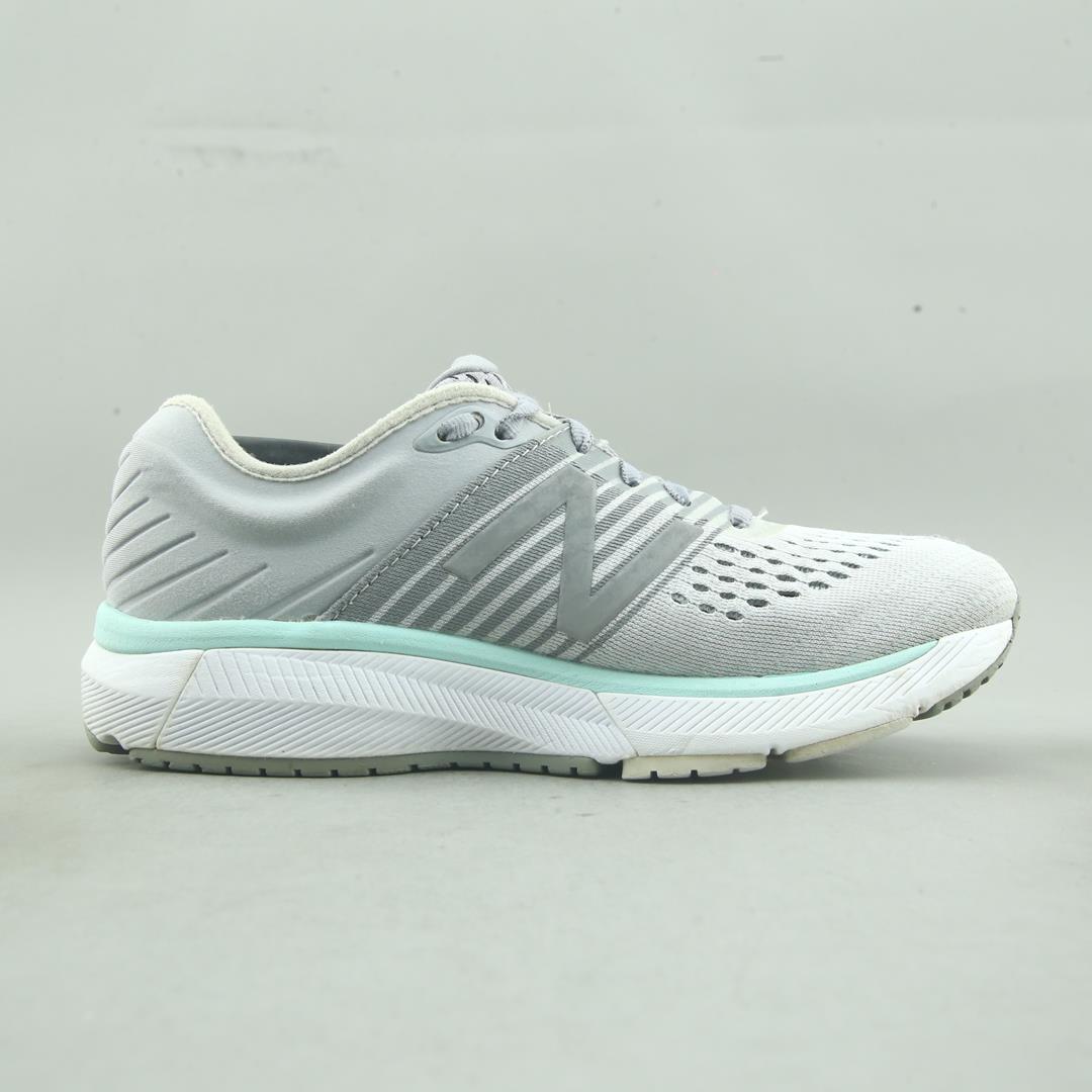 NEW BALANCE 860V10