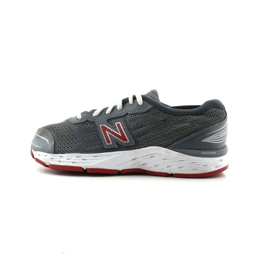 NEW BALANCE  680V5