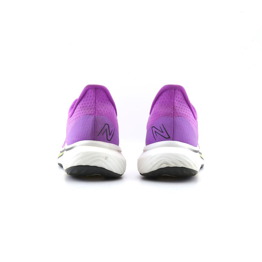 NEW BALANCE FUELCELL REBEL V3