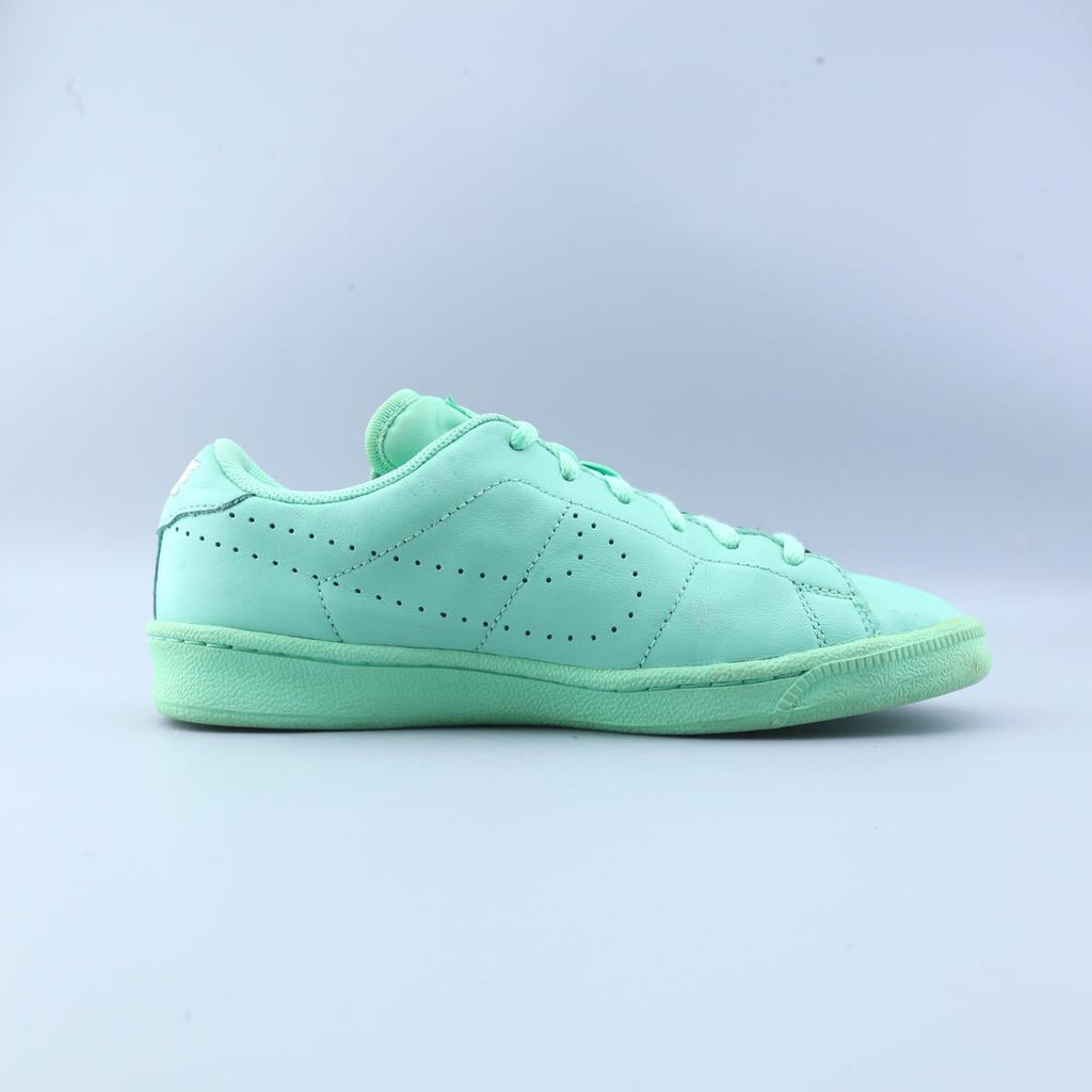NIKE CLASSIC PRM