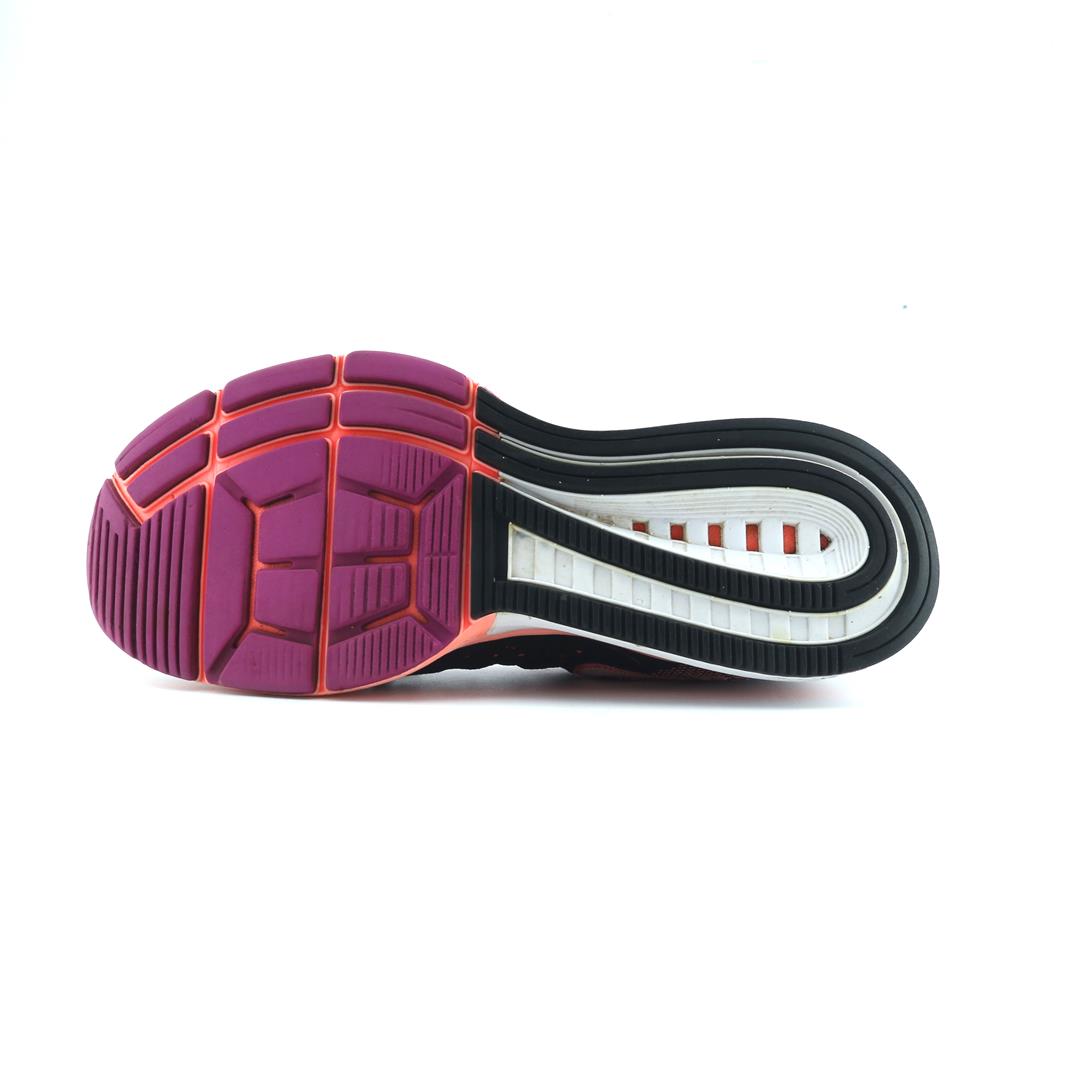 NIKE ZOOM VOMERO 10