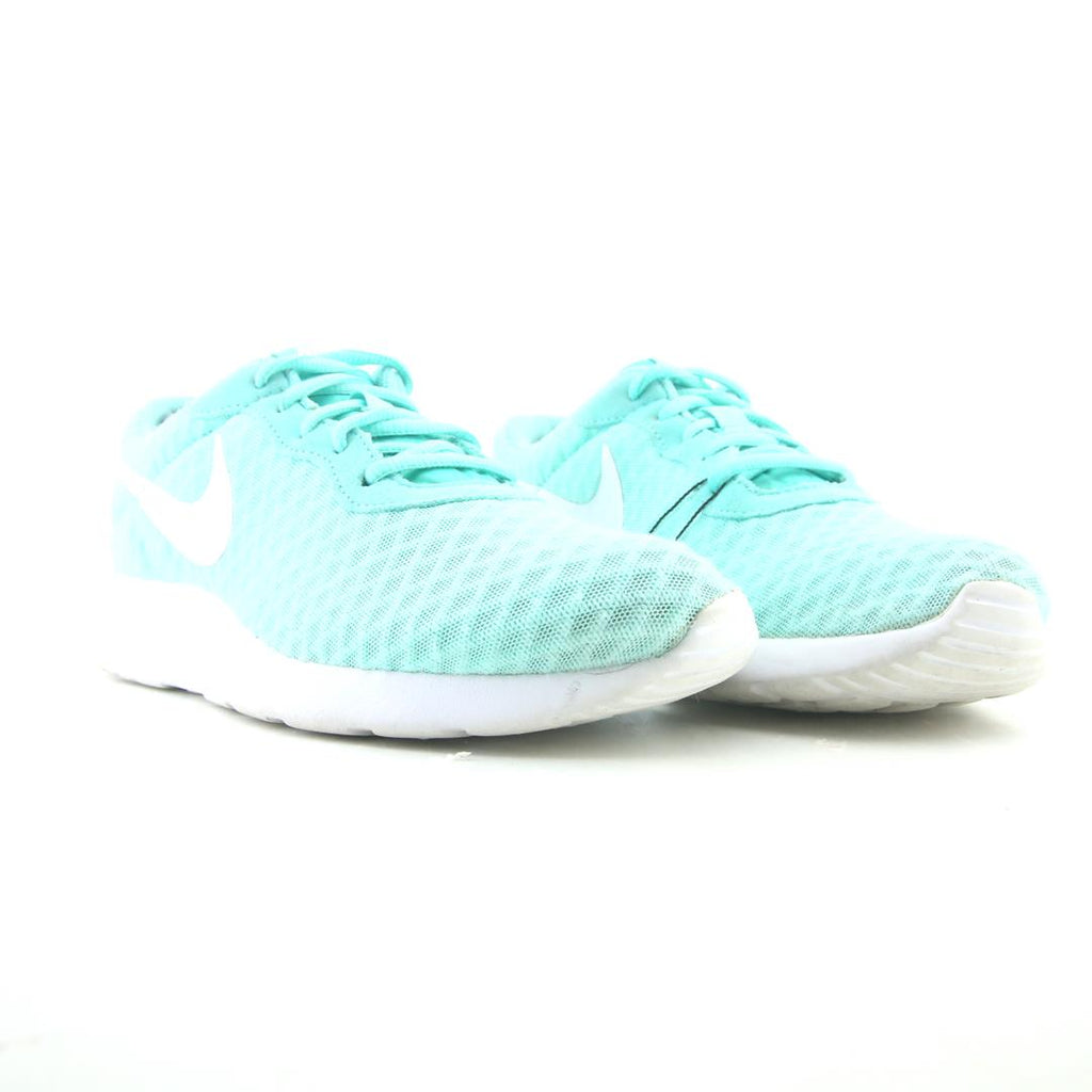 NIKE TANJUN