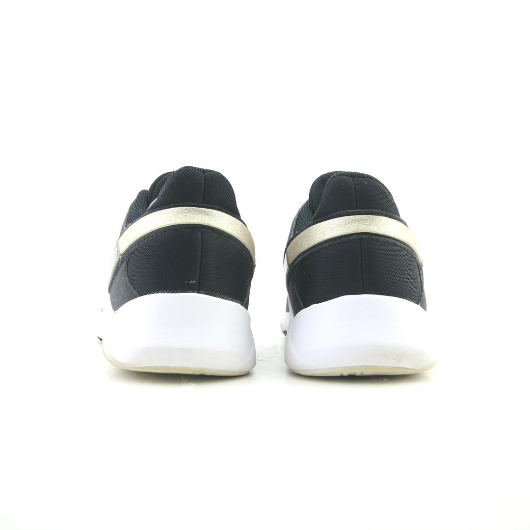 NIKE LEGEND ESSENTIAL 2