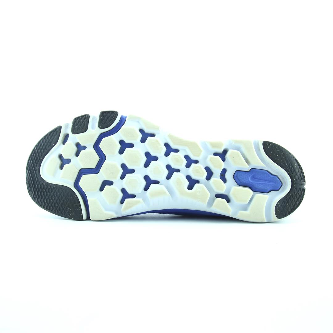 NIKE  FLEX SUPREME TR 4