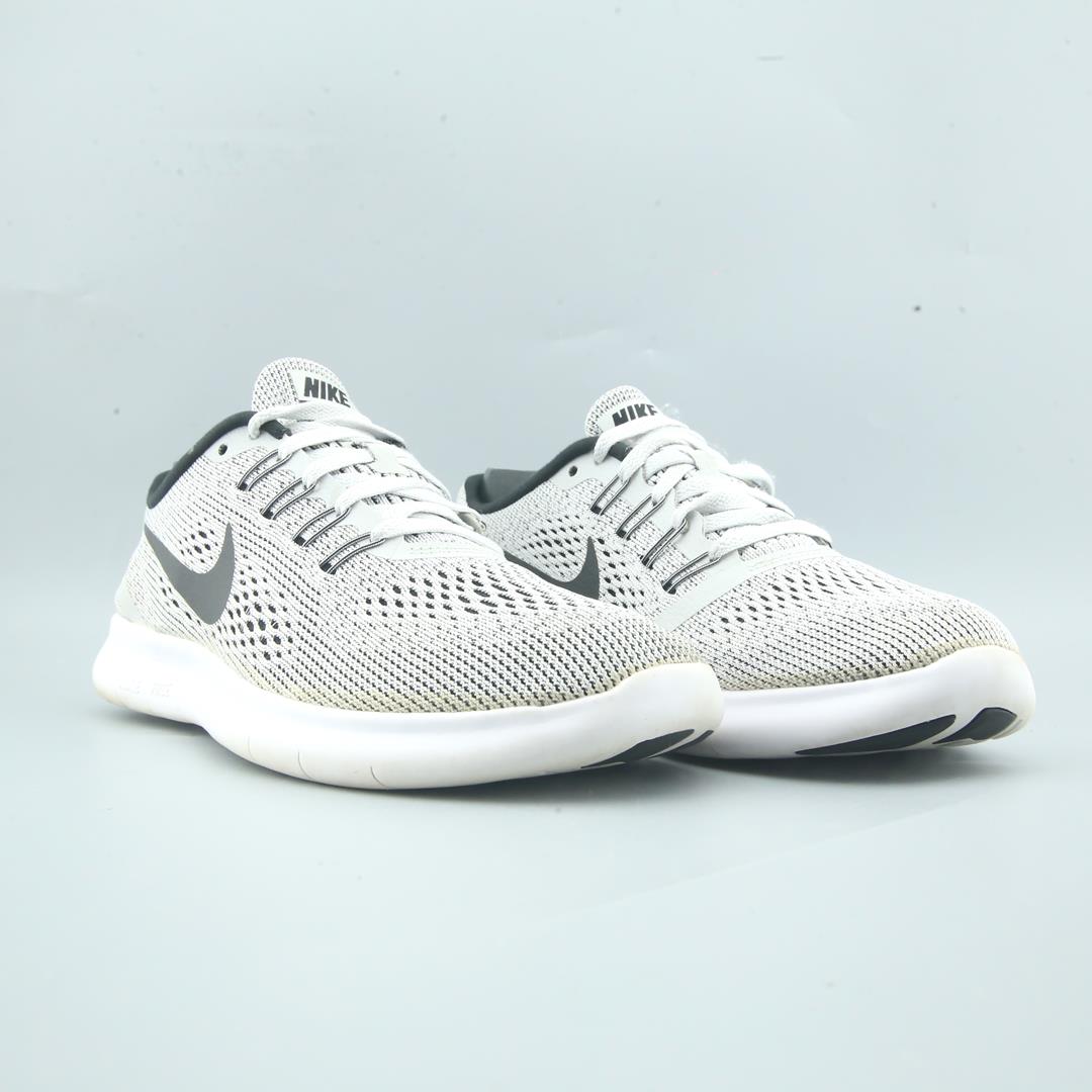 NIKE FREE RN