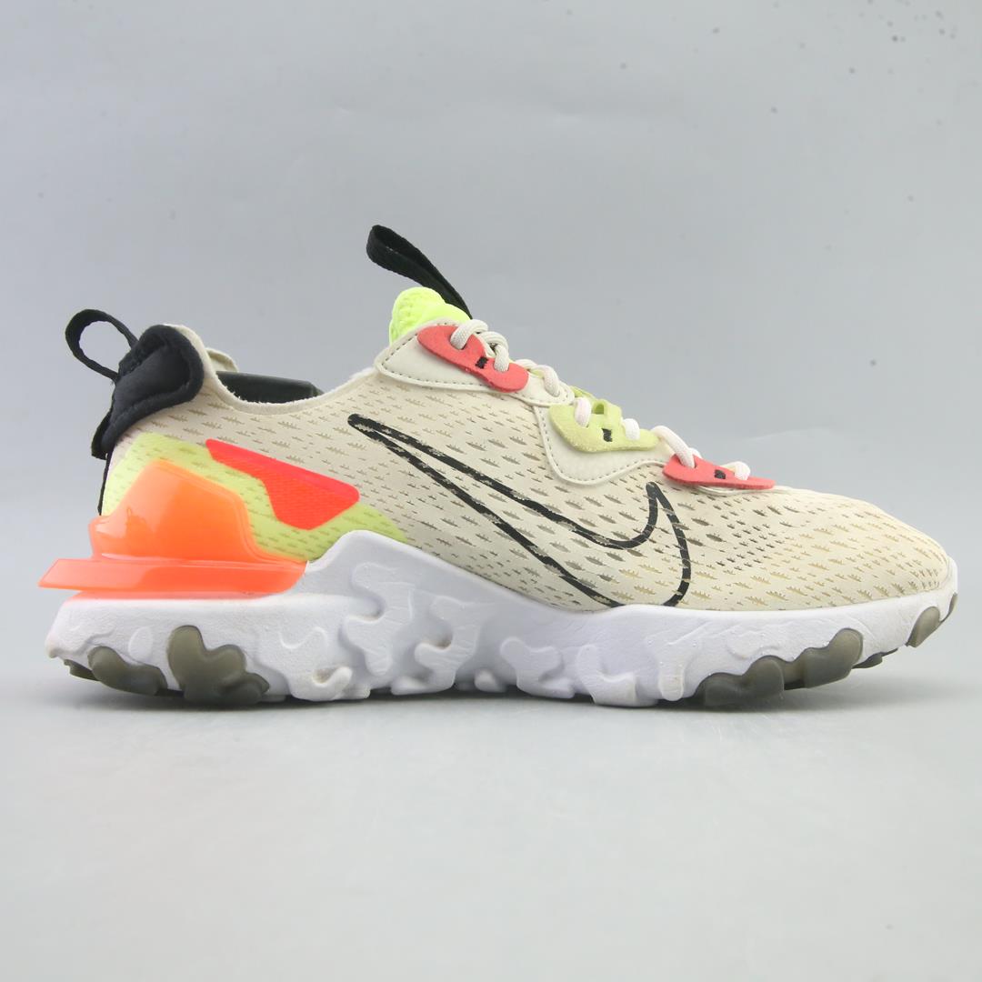 NIKE REACT VISION