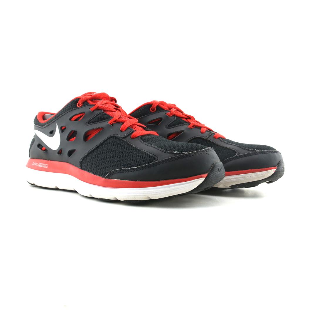 NIKE DUAL FUSION LITE