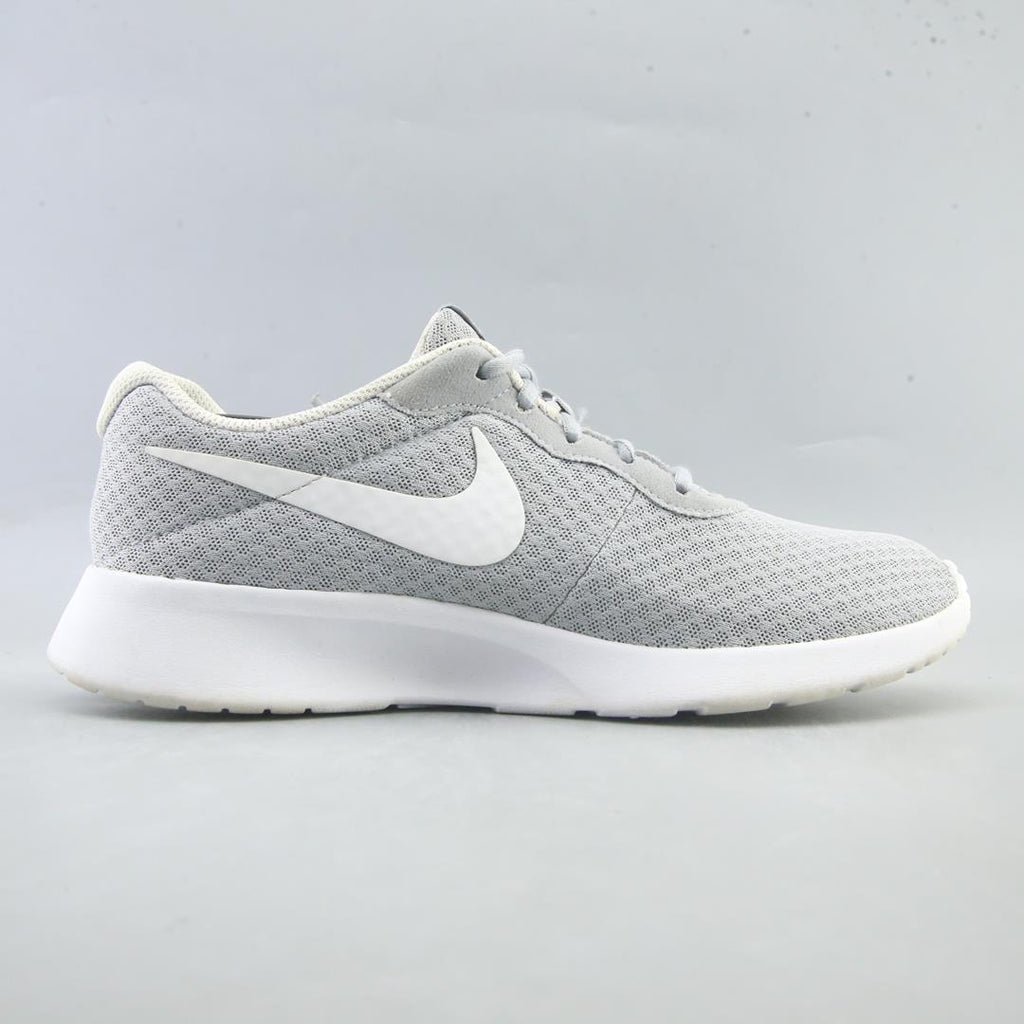 NIKE TANJUN
