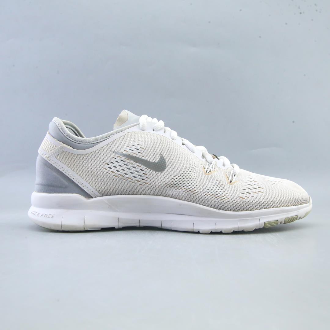 NIKE FREE TR FIT 5