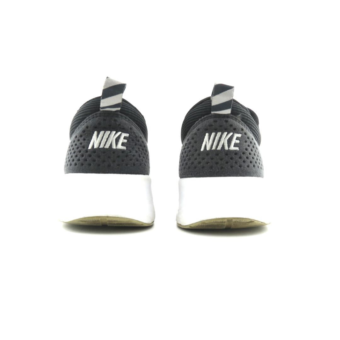 NIKE AIR MAX THEA