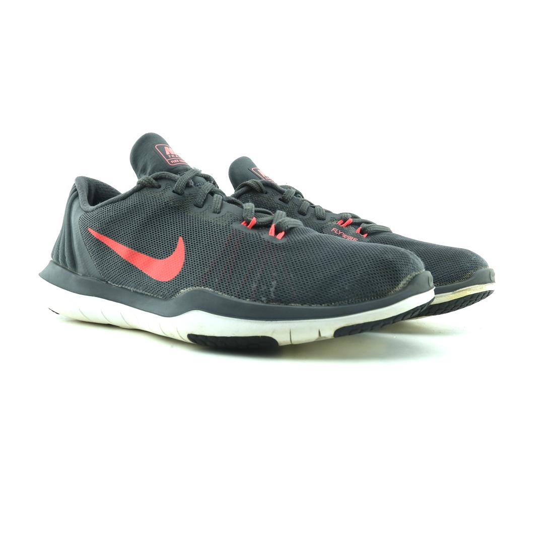 NIKE FLEX SUPREME TR 5