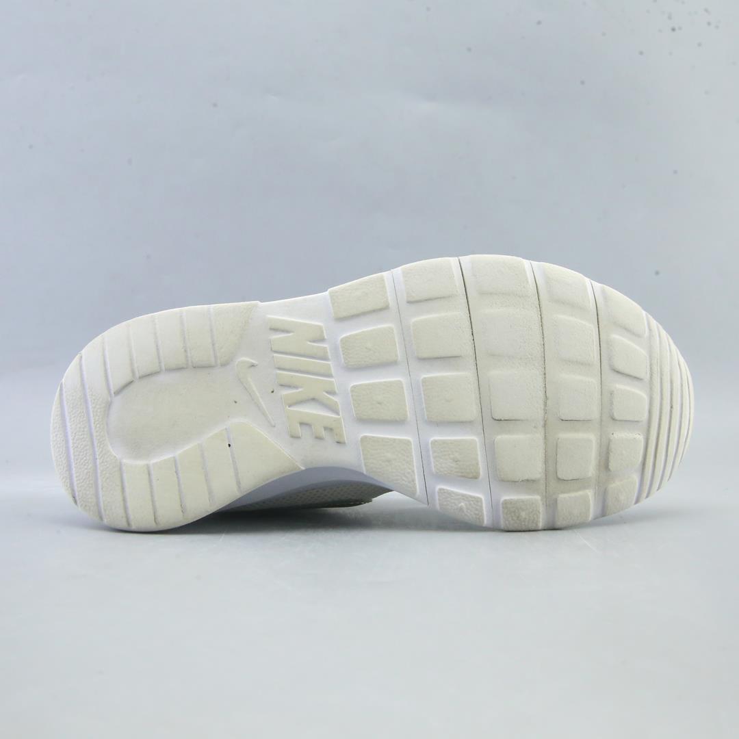NIKE TANJUN