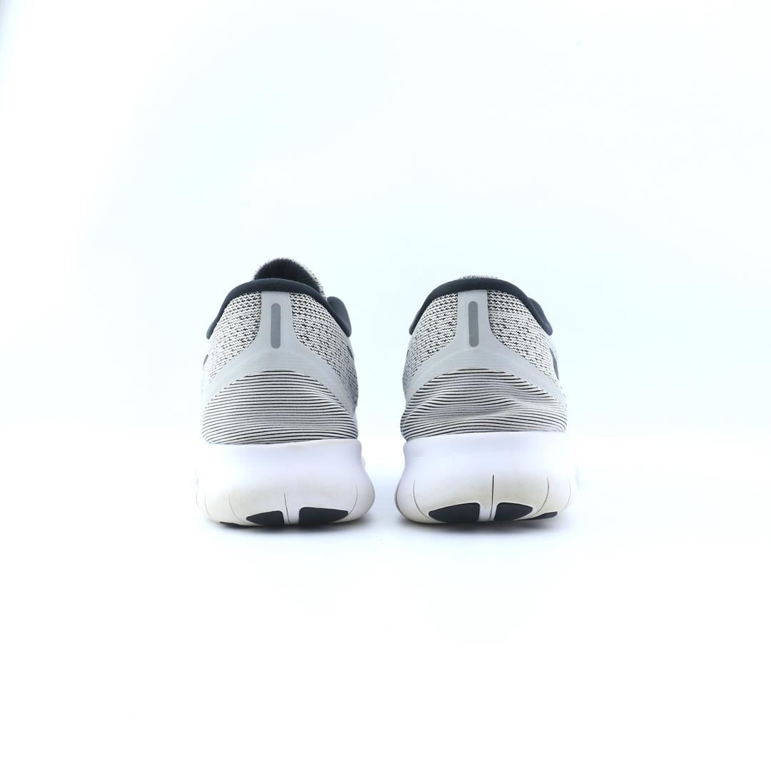 NIKE FREE RN