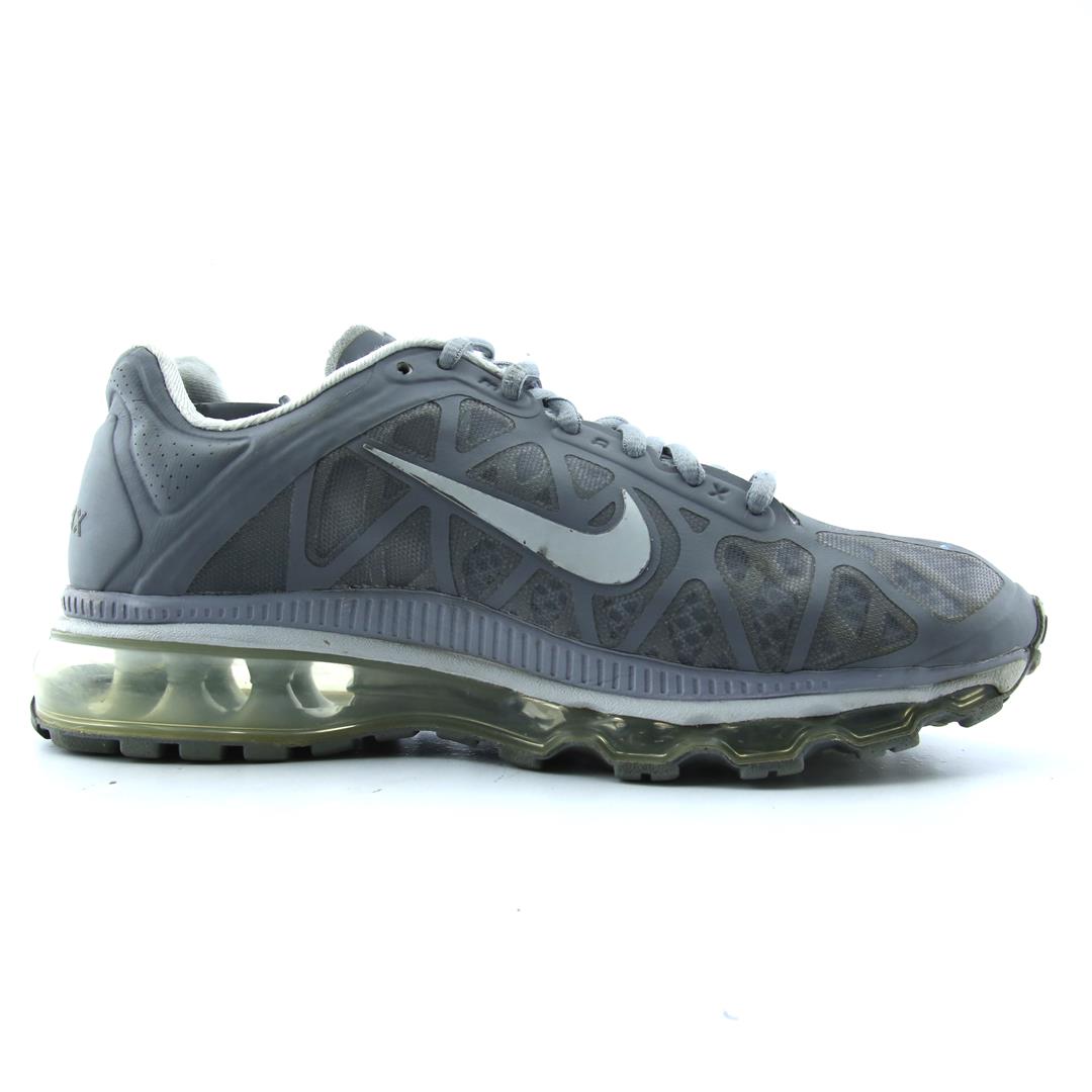 NIKE AIR MAX+ 2011