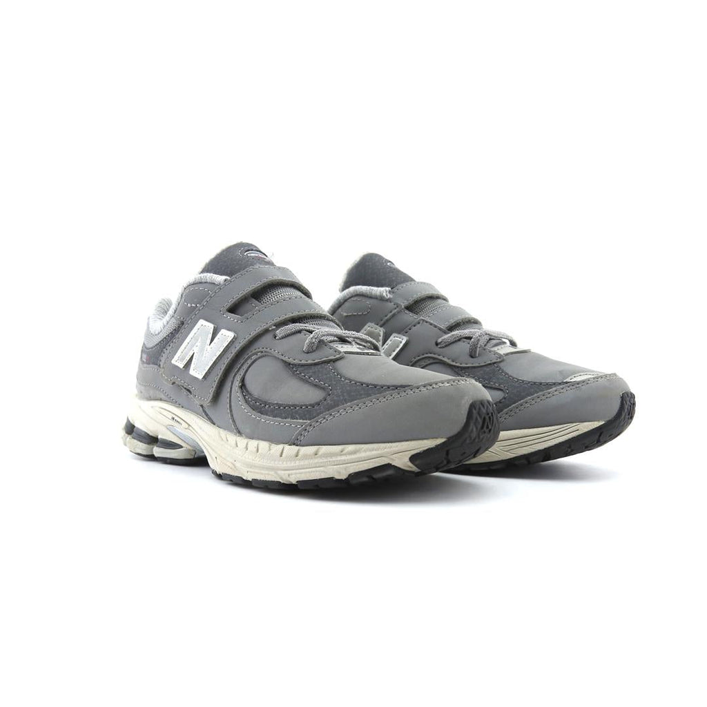 NEW BALANCE 2002R