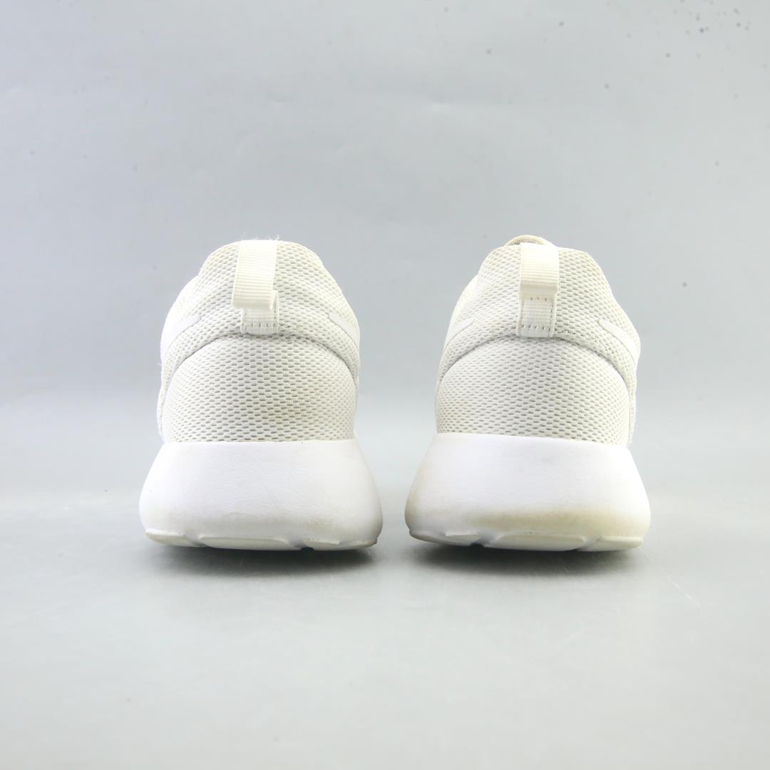 NIKE ROSHE ONE