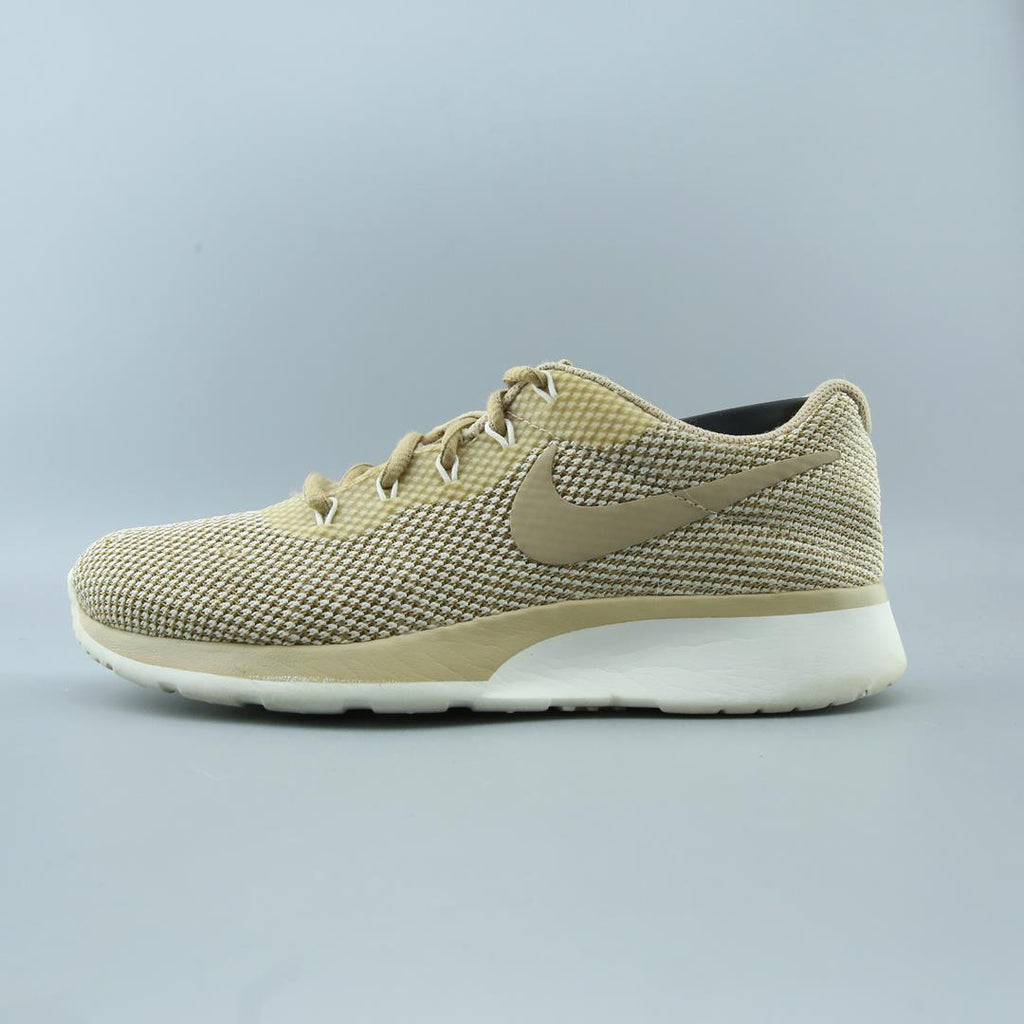 NIKE TANJUN