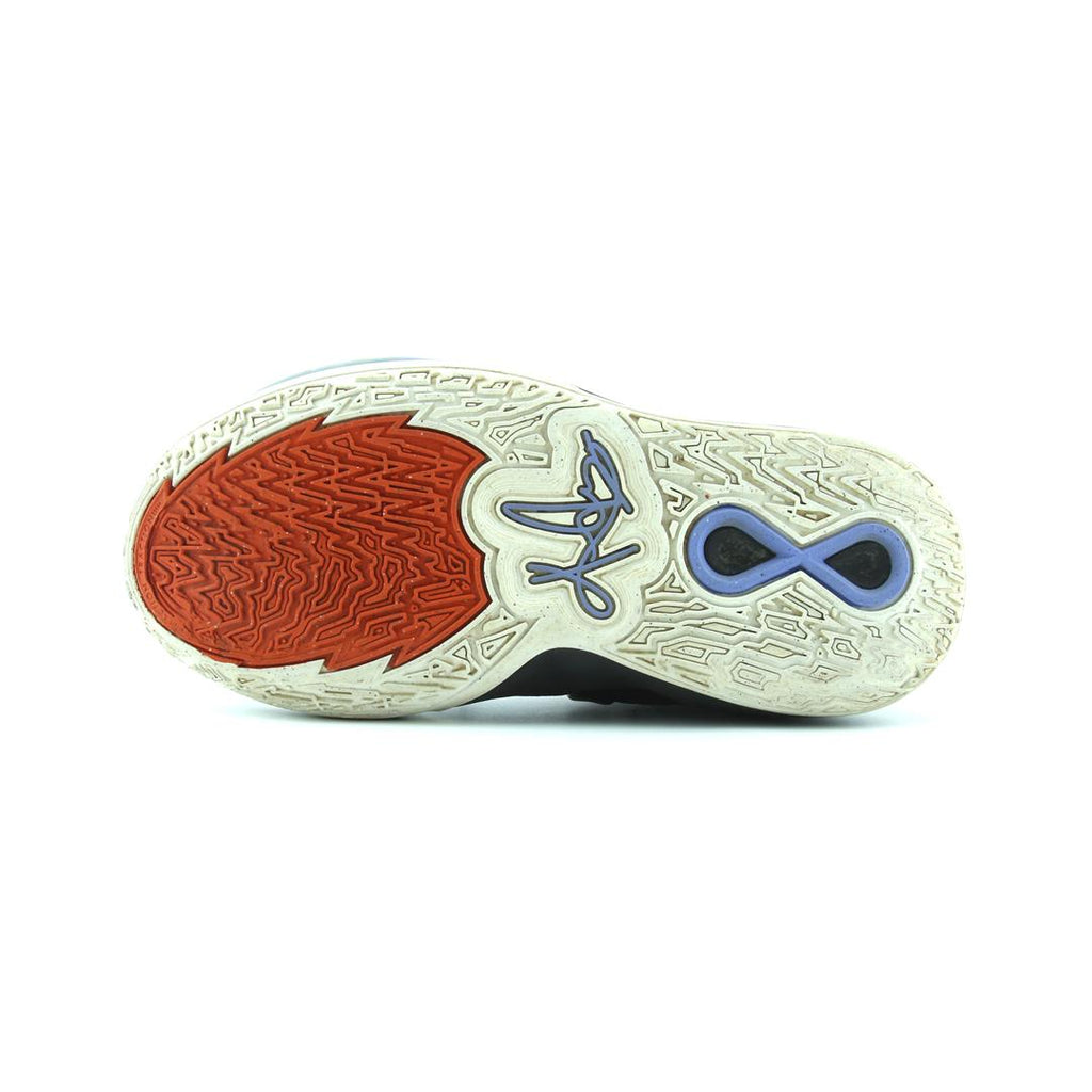 NIKE KYRIE INFINITY
