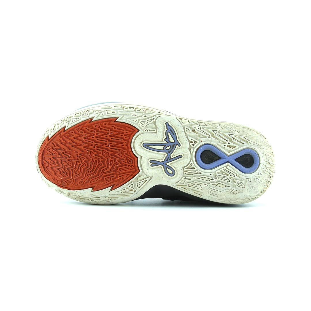 NIKE KYRIE INFINITY