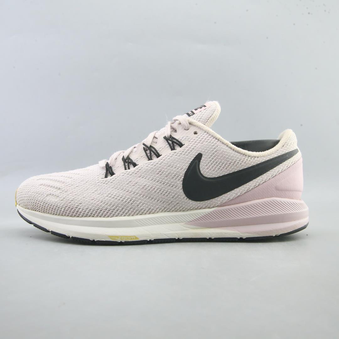 NIKE AIR ZOOM STRUCTURE 22