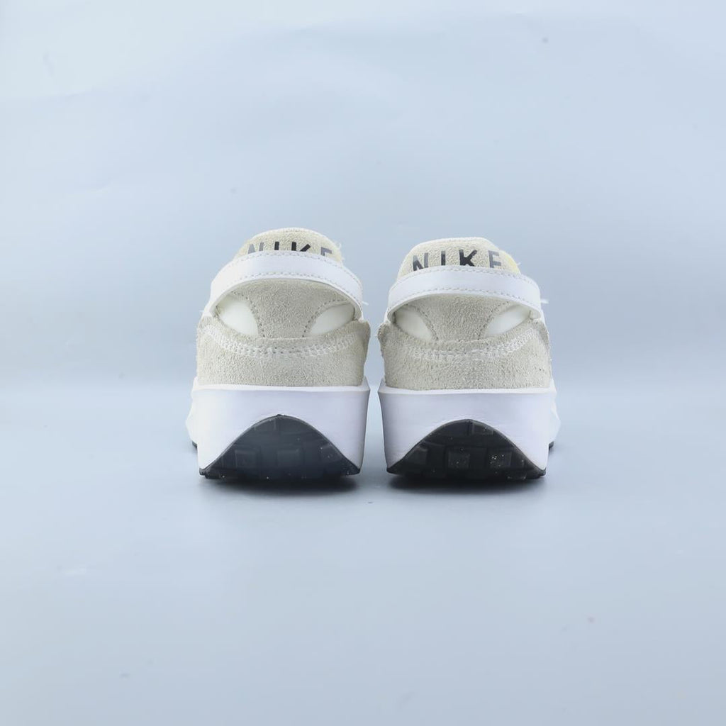 NIKE  WAFFLE DEBUT