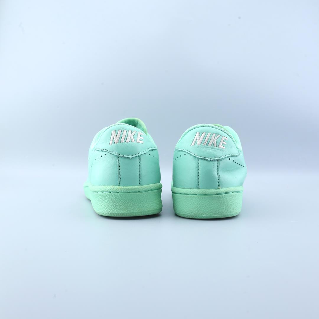 NIKE CLASSIC PRM