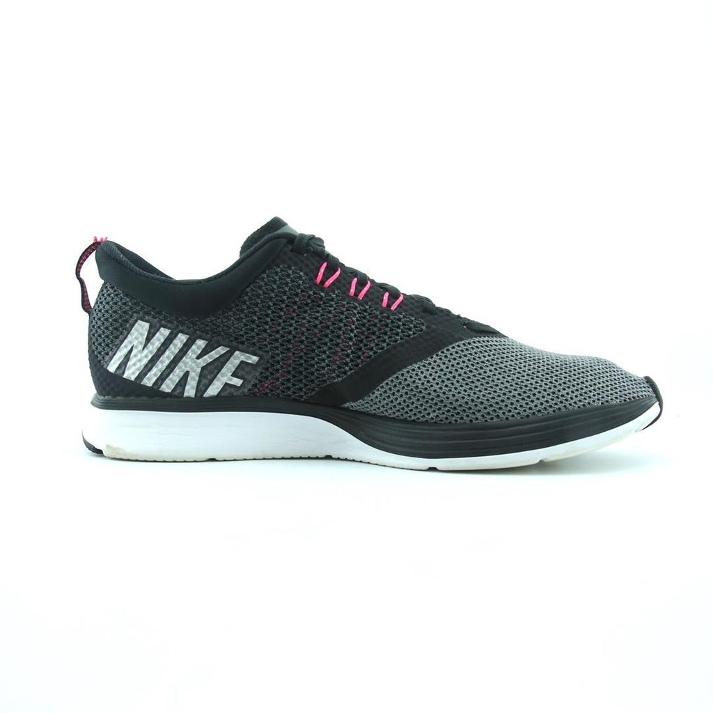NIKE ZOOM STRIKE