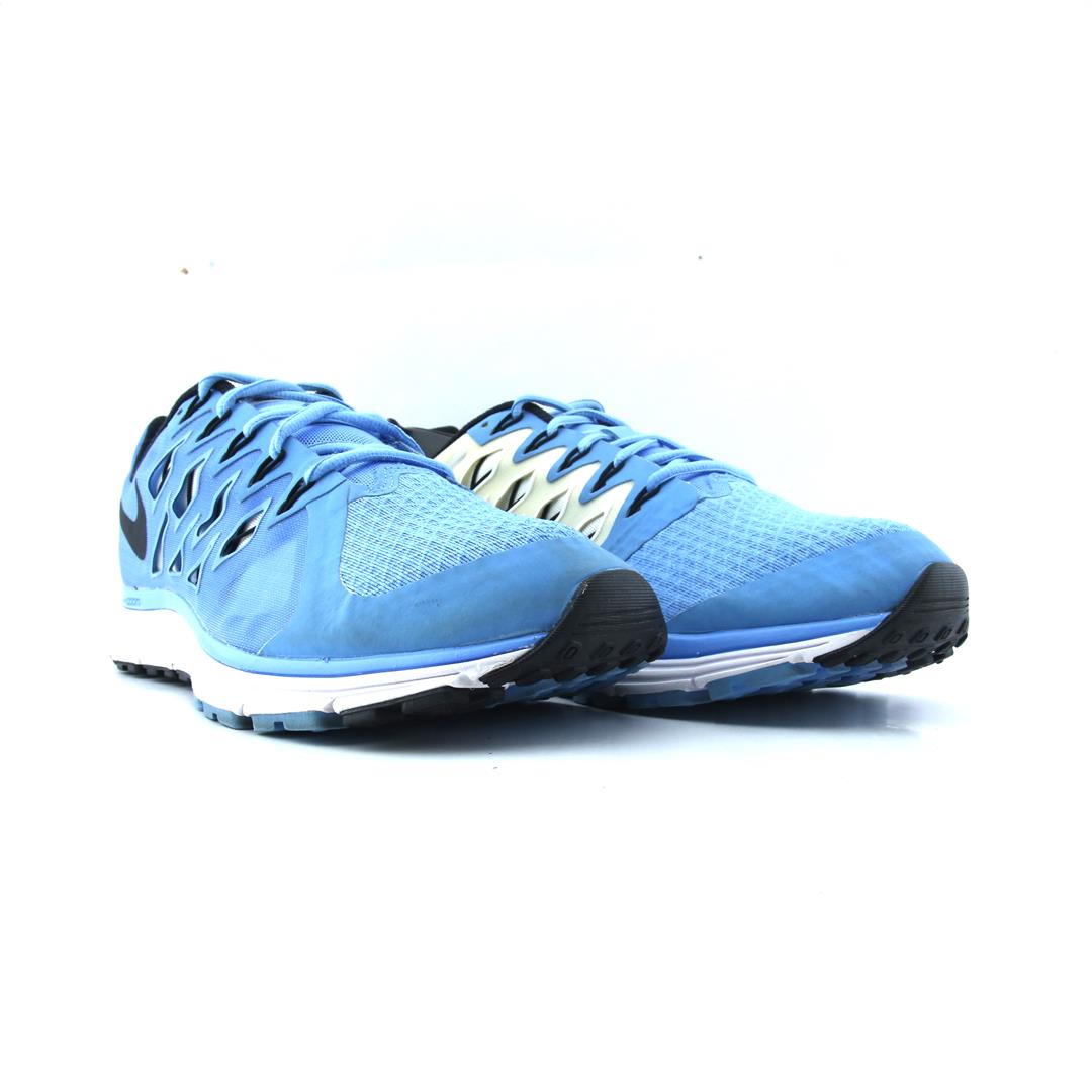 NIKE VOMERO 9