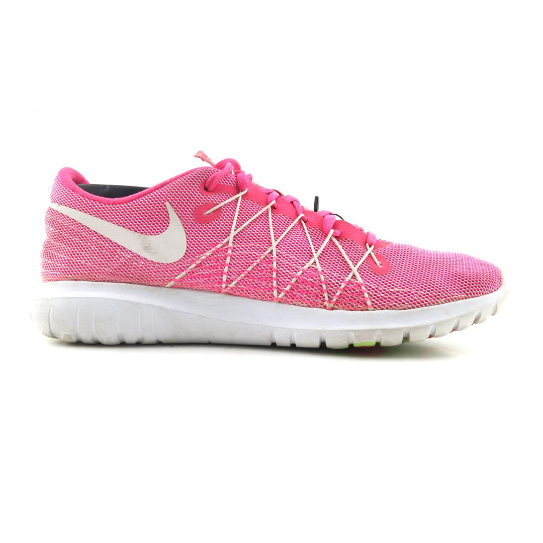 NIKE  FLEX FURY 2