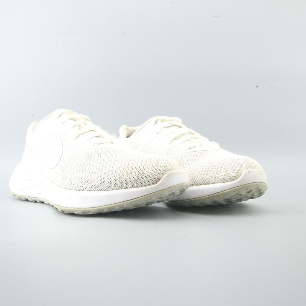 NIKE REVOLUTION 6