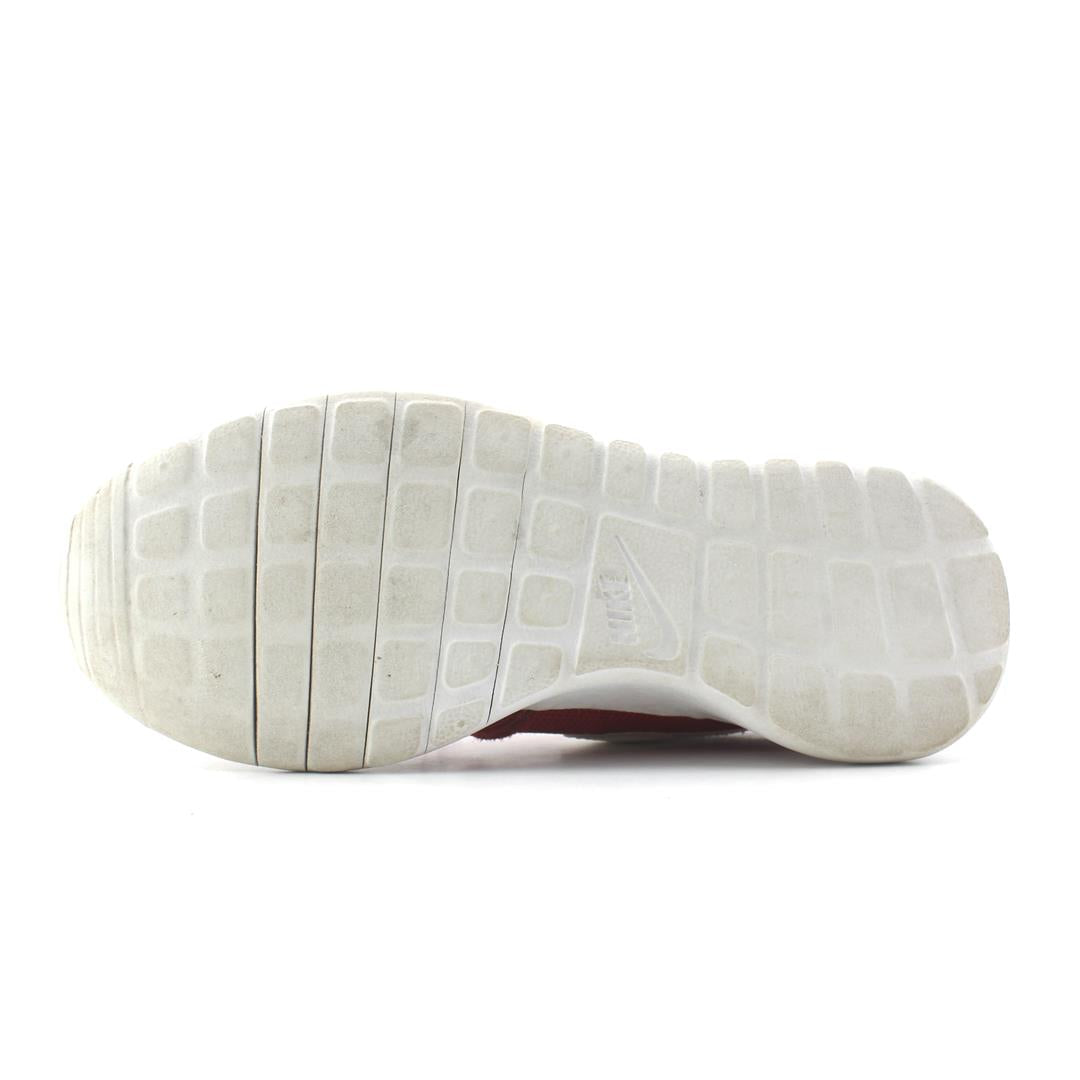 NIKE ROSHE ONE
