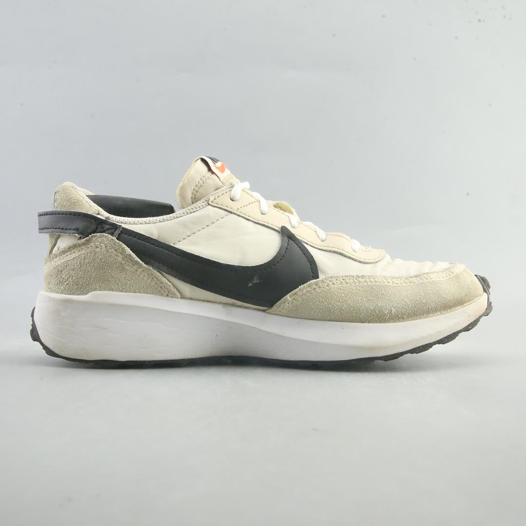 NIKE WAFFLE DEBUT