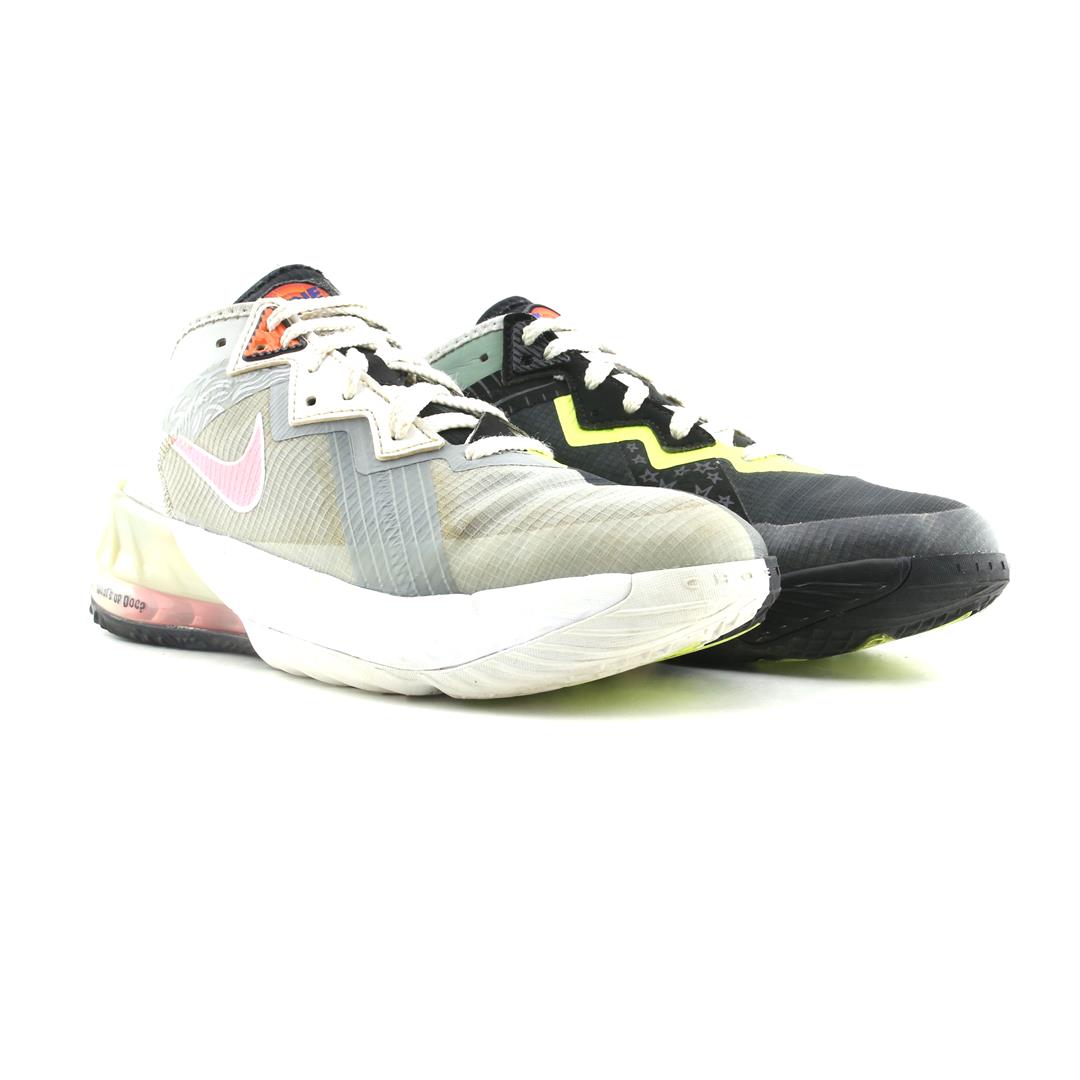 NIKE LEBRON 18 LOW