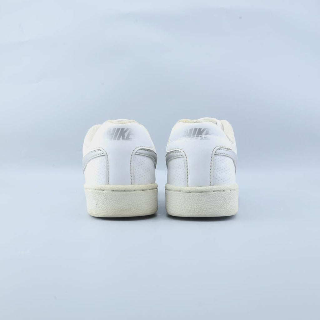 NIKE COURT ROYALE