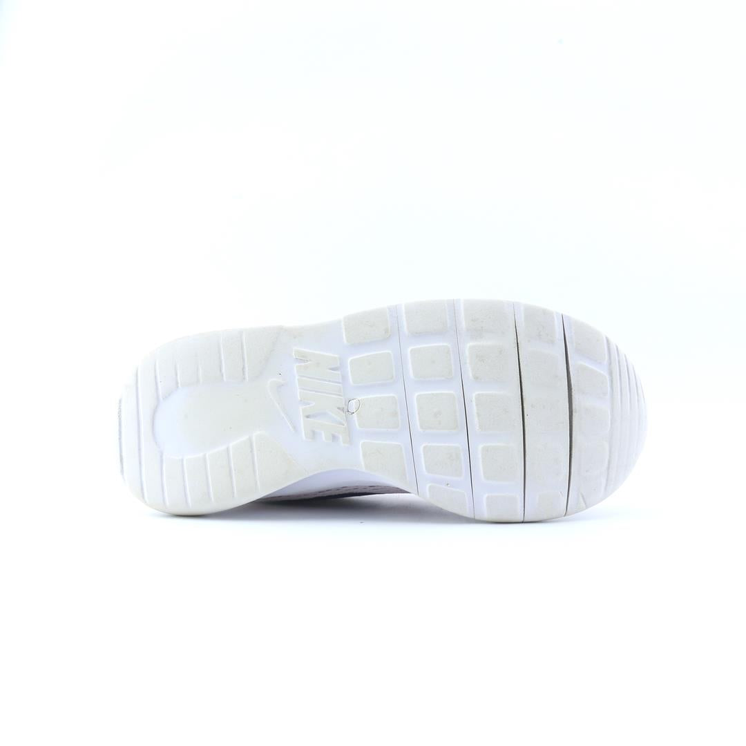 NIKE TANJUN