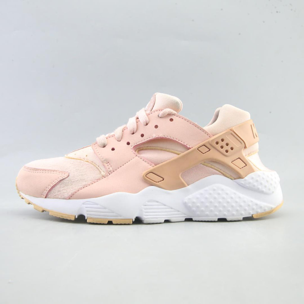 NIKE HUARACHE RUN SE