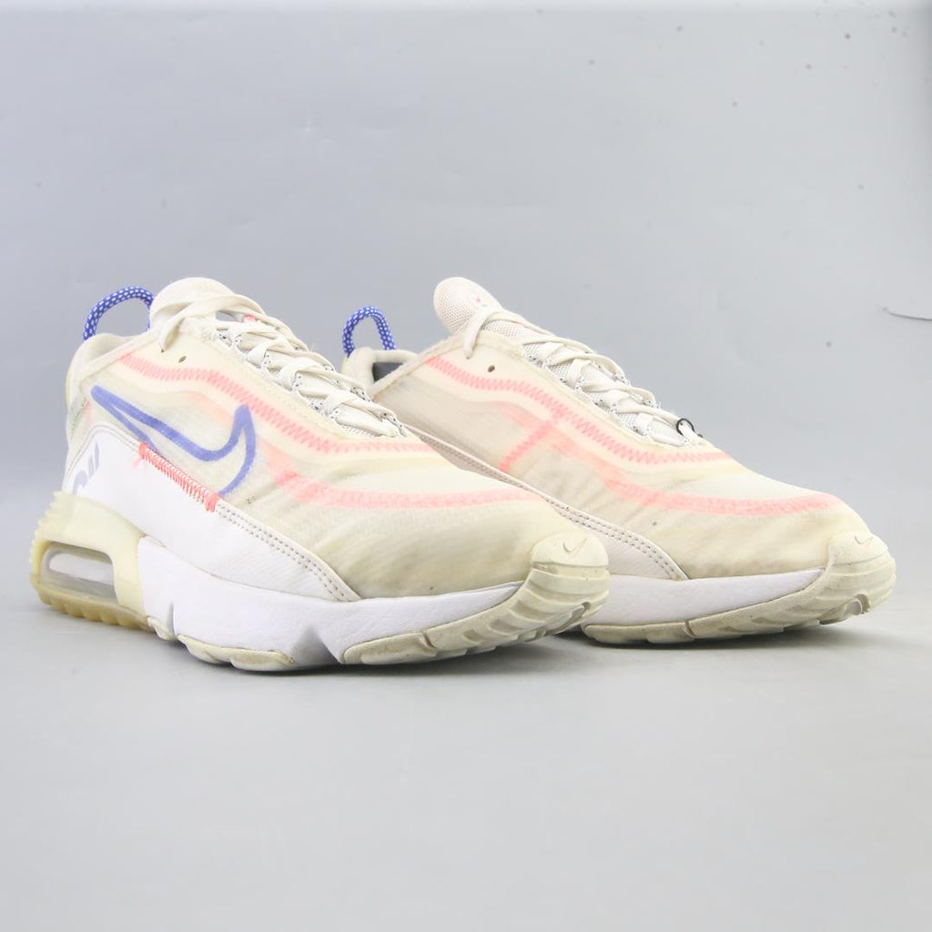 NIKE AIR MAX 2090